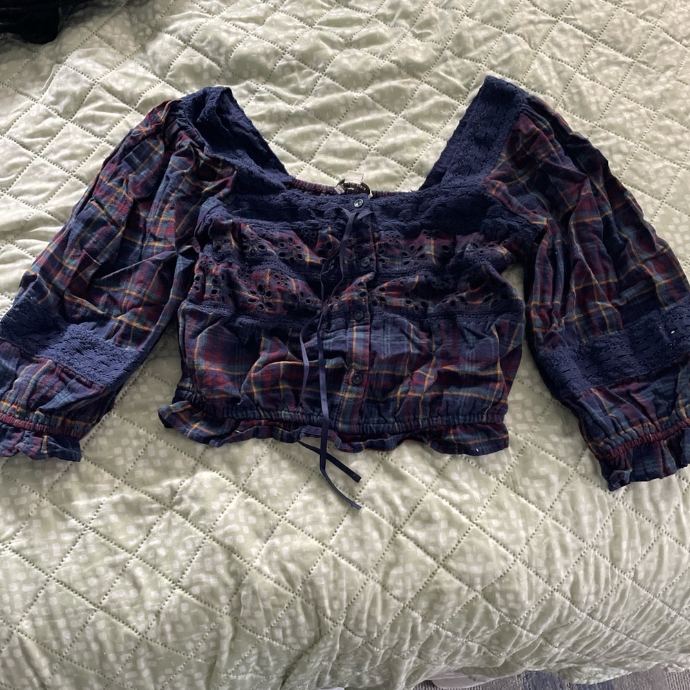 American Eagle Outfitters Blue Puff Sleeve Crop Blouse
